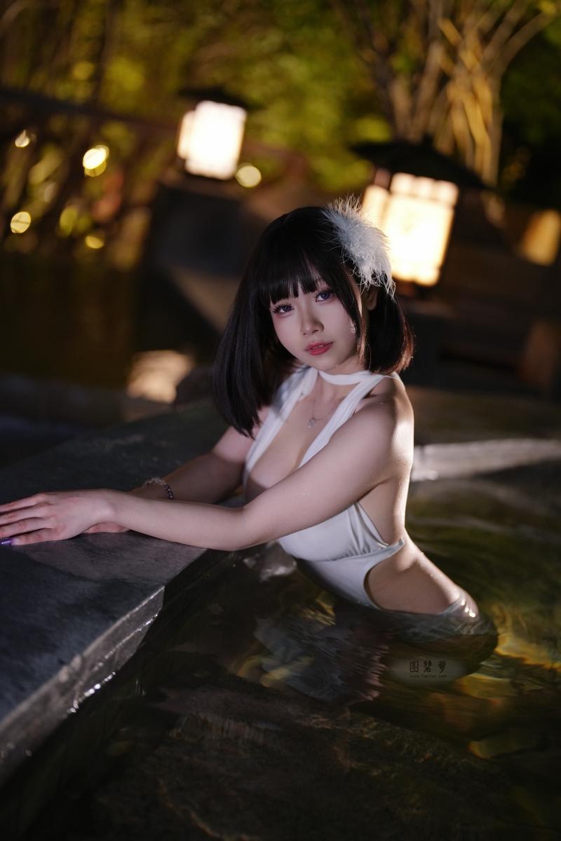 【不看后悔】-末夜787 夏日白色泳衣[24P-744MB]