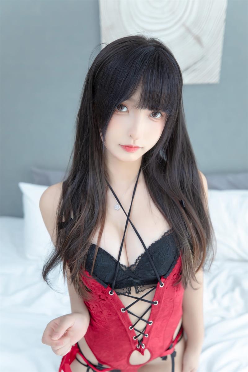 【值得一看】-神楽坂真冬 NO.147 红丝绒 [75P-215MB]