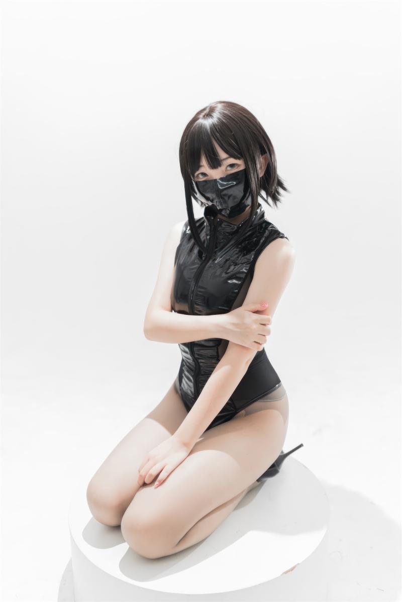 【资源分享】-花铃 图片集 灰丝皮衣风[73P-287MB]