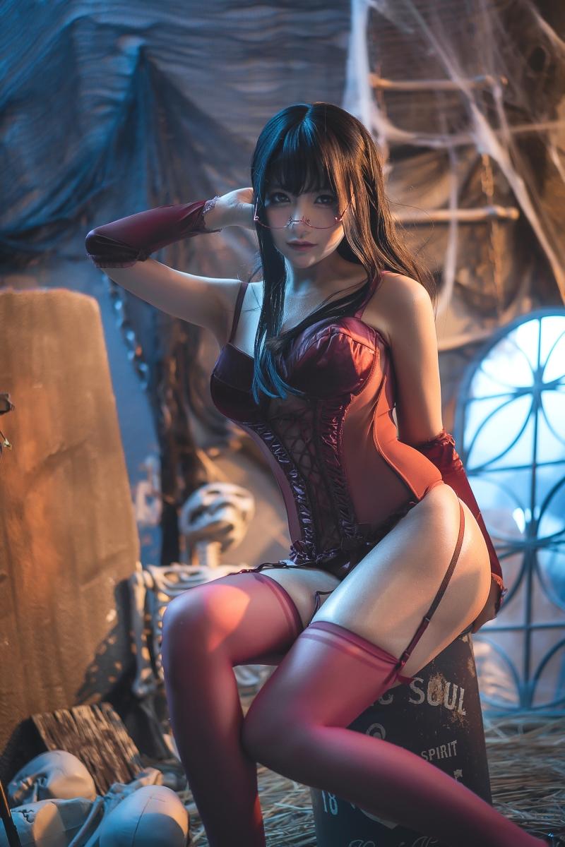 【持续更新】-是一只熊仔吗 红色corset [42P-189MB]