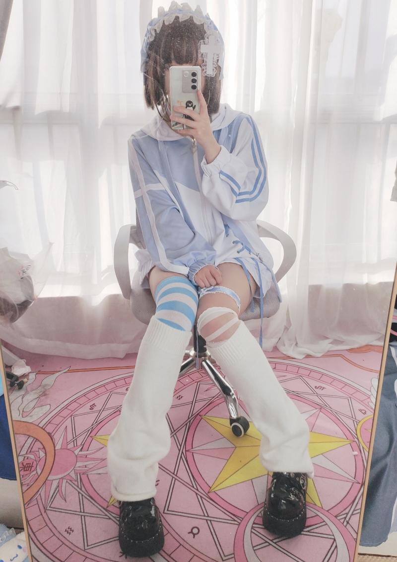 【美女推荐】-朝雾爱 常服 [24P-81MB]