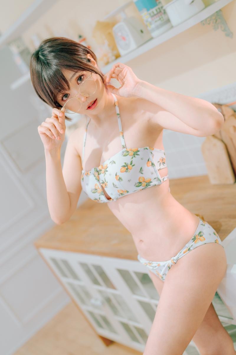 【高端精品】-ElyEE子 2023.august C-檸檬泳裝 Lemon Swimsuit [31P-113MB]