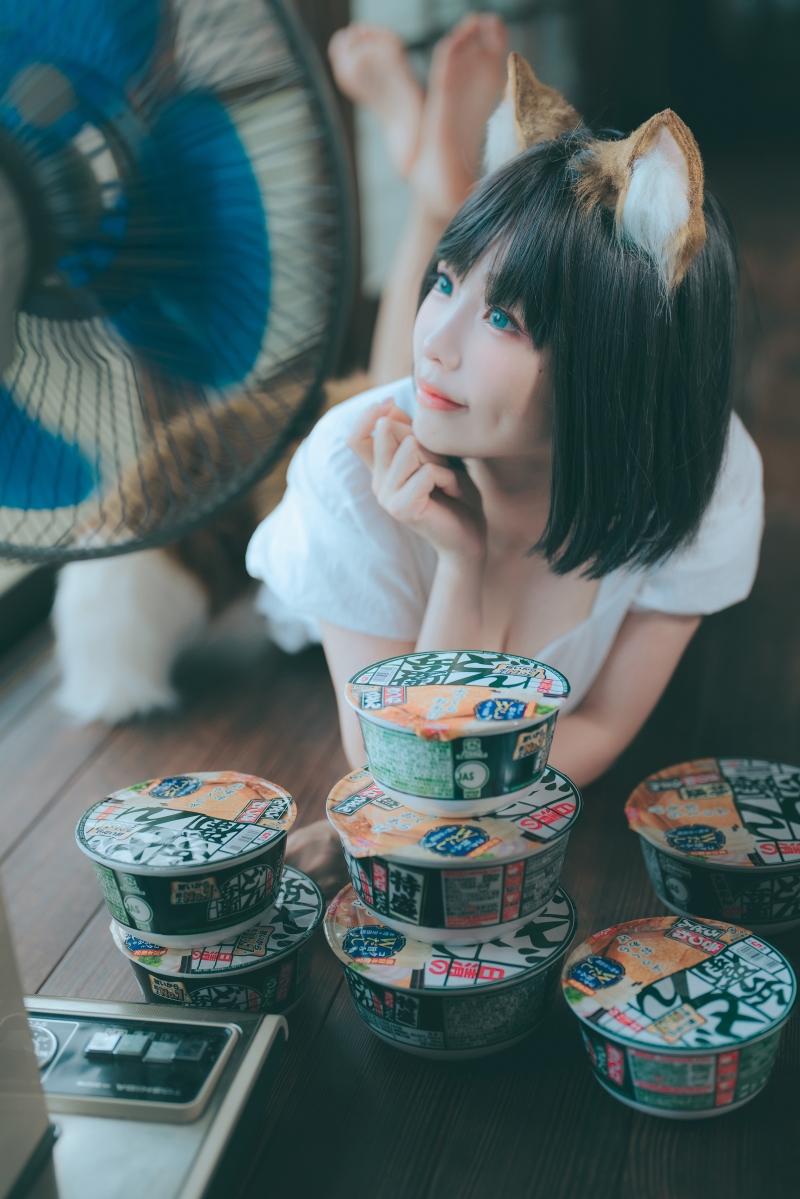 【完美佳人】-ElyEE子 2023.July B-Dongitsune ~White dress 白洋裝狐少女 [59P2V-167MB]
