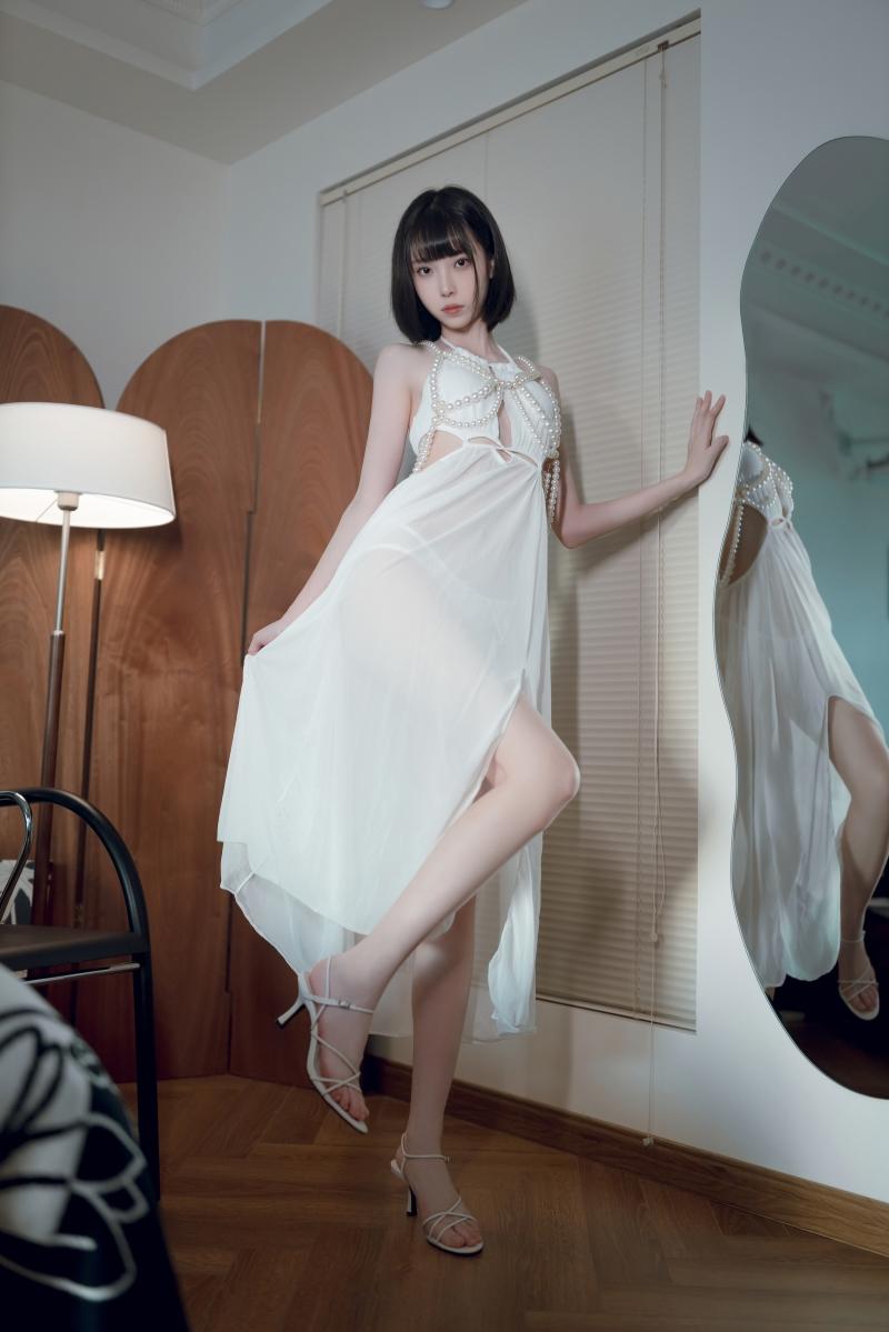 【高端精品】-许岚LAN 晨间女友 [40P-581MB]