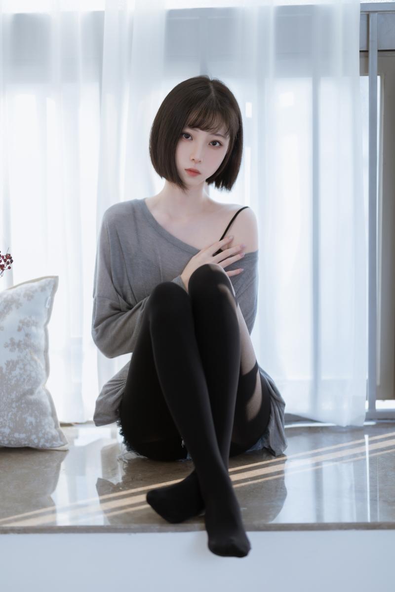 【美女推荐】-许岚LAN 半透毛衣 [40P-568MB]