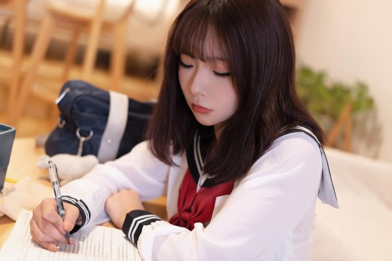 【精品资源】-yuuhui玉汇 约会我的女学生 [101P-1.88GB]