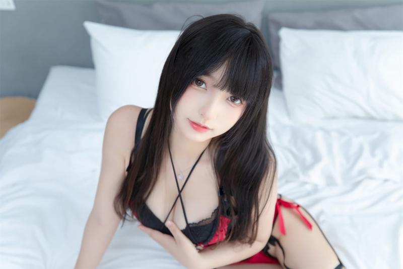 【值得一看】-神楽坂真冬 NO.147 红丝绒 [75P-215MB]