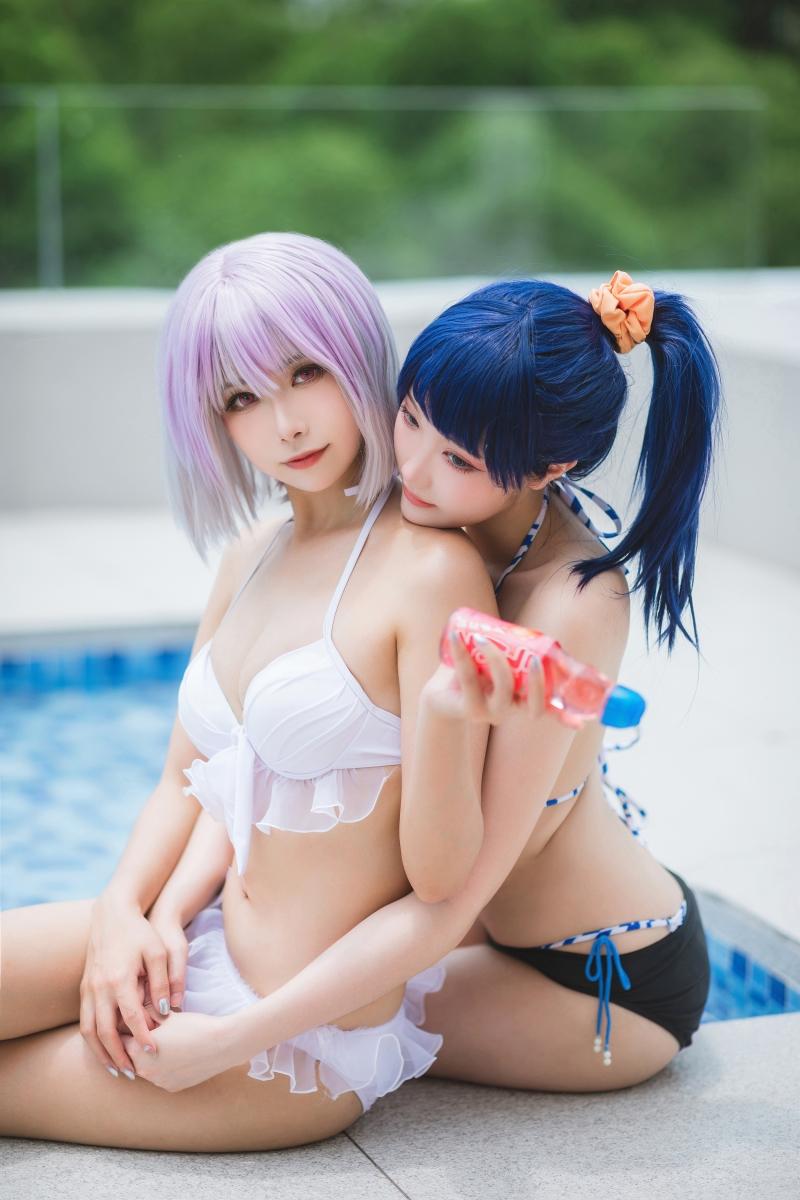 【不看后悔】-Momoko葵葵 &038;瓜希酱 SSSS.GRIDMAN宝多六花&038;新条茜 泳装[85P-472MB]
