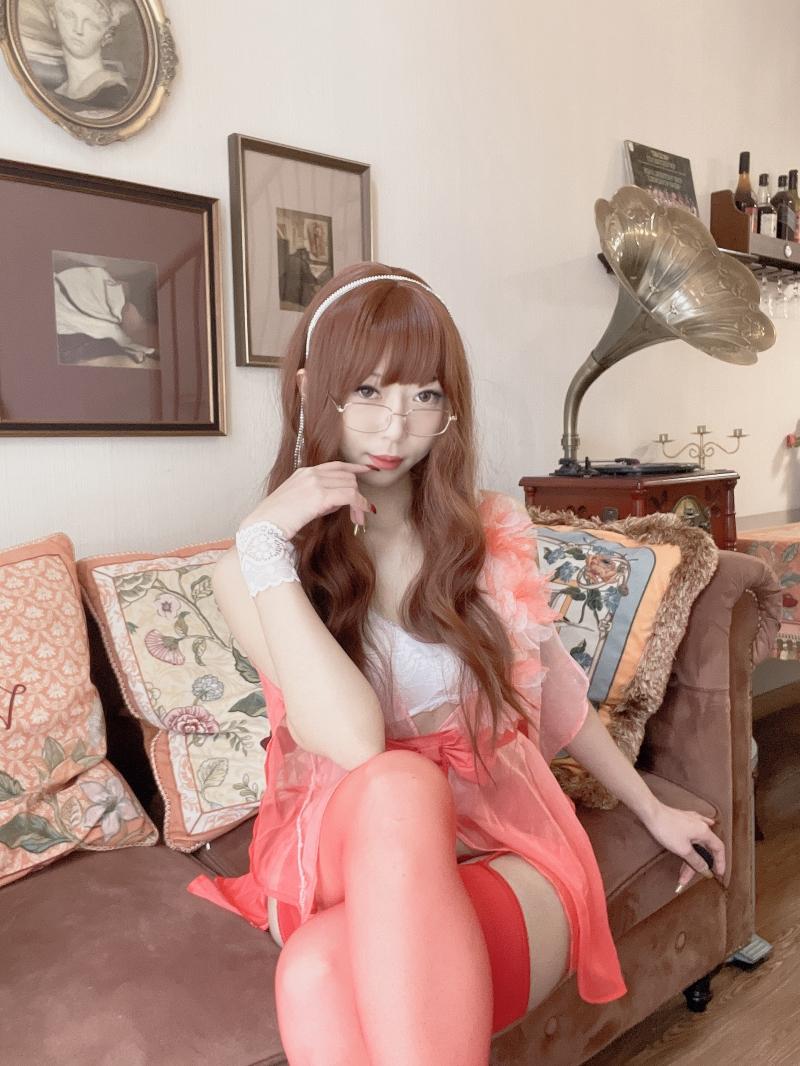 【美女推荐】-Money冷冷 视图 渐变开衫[51P-2V2.90GB]
