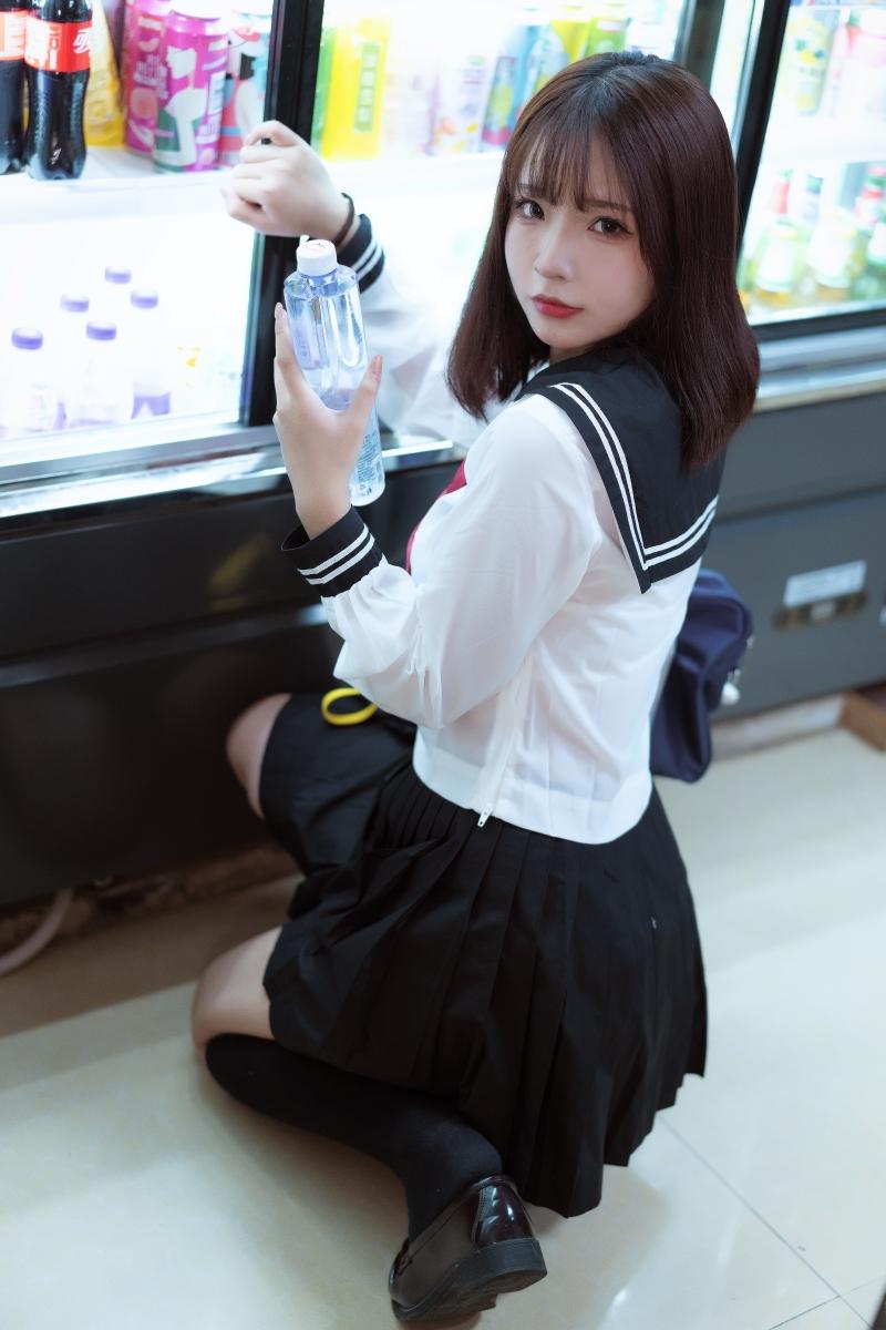 【精品资源】-yuuhui玉汇 约会我的女学生 [101P-1.88GB]