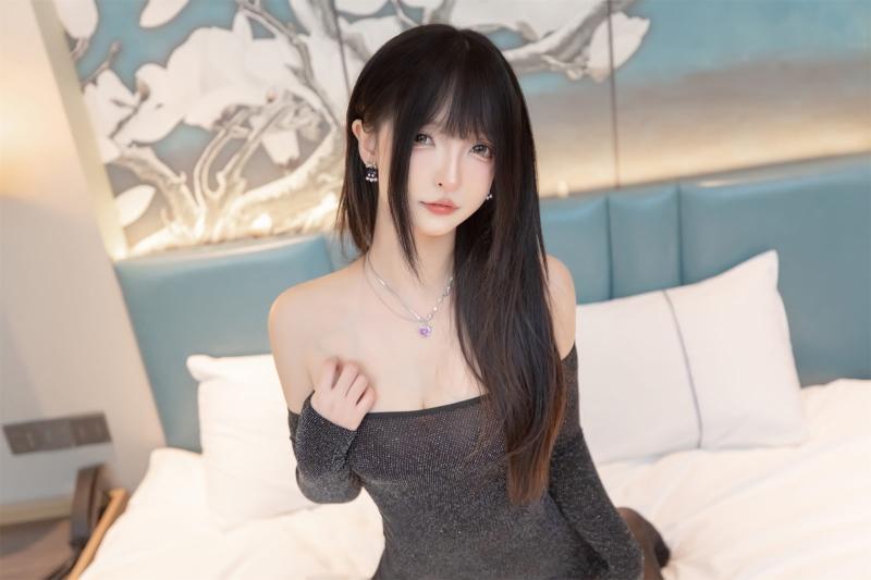 【值得收藏】-神楽坂真冬 金粉丽人 [75P2V-251MB]