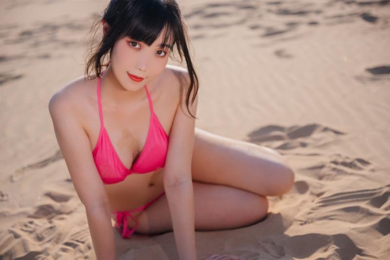 【持续更新】-汪知子 粉色比基尼 [30P-180MB]