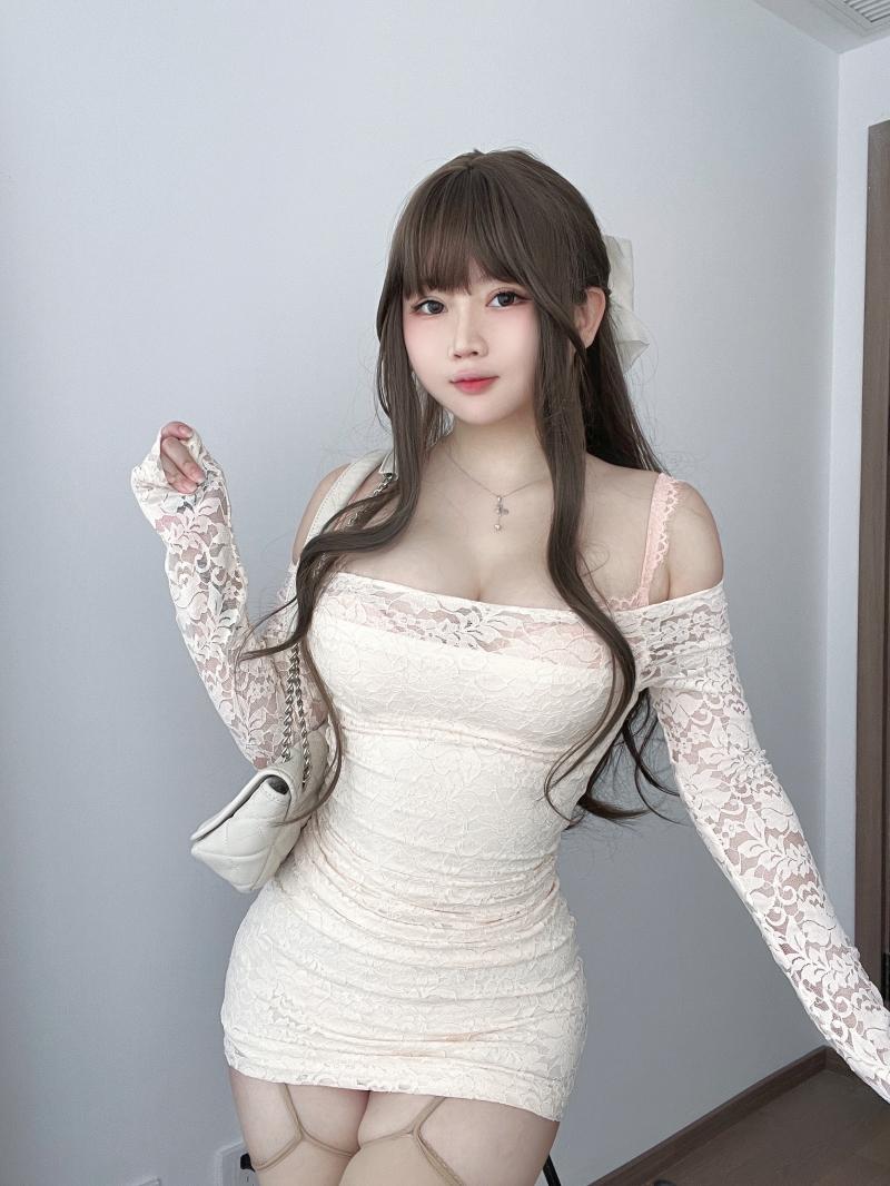 【值得收藏】-是依酱吖 学姐约会日 [30P4V-973MB]