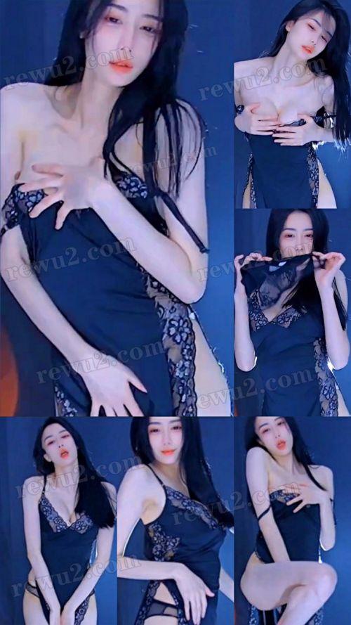 【精美资源】-【网易CC】白妖妖 褪内定制 极品御姐雪白大长腿！原版无水印(1V279M4分)
