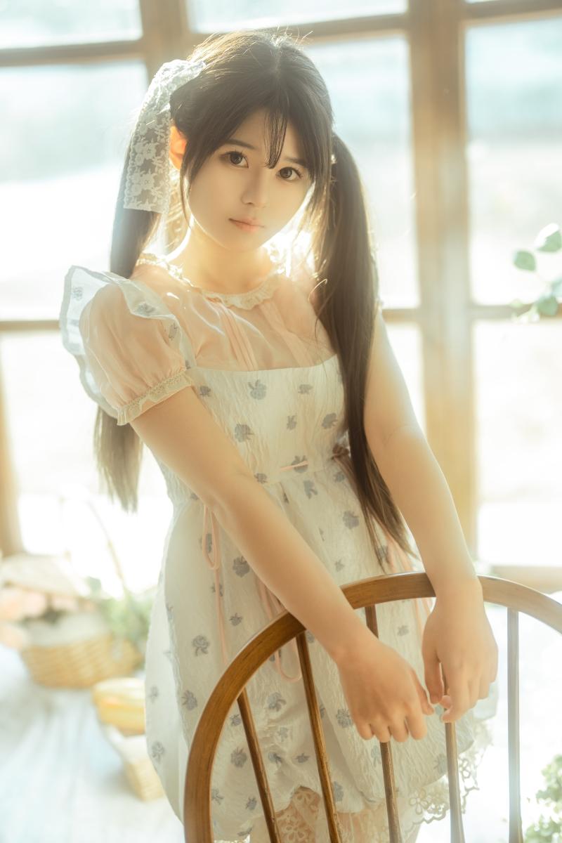 【高端精品】-rua阮阮 花房 小裙子 [54P-661MB]