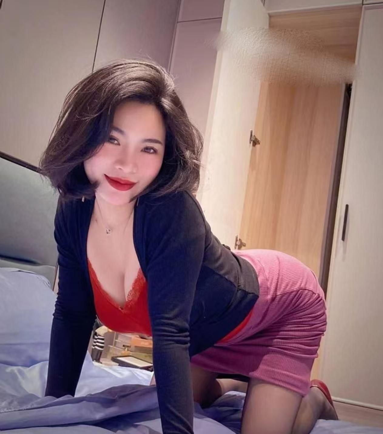 氛围感拉满!网红轩姨高清写真合集|又酷又撩氛围感女神