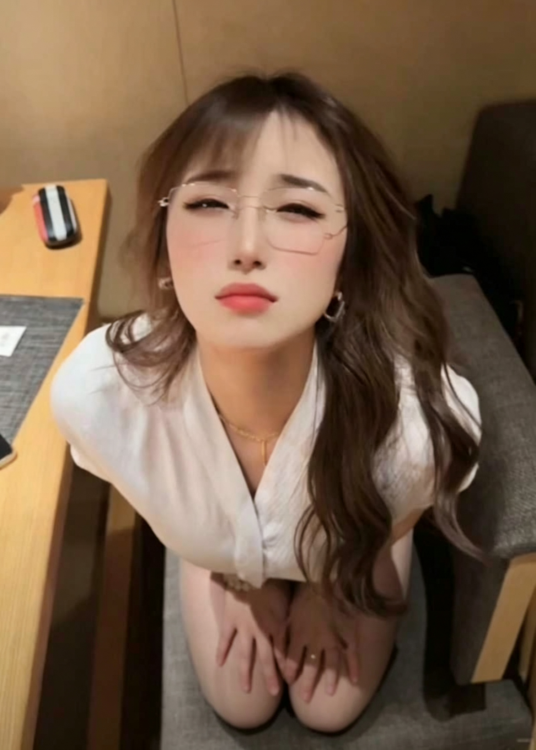 眼镜纯欲少妇|小团嫂 绝版氛围感写真合集🔥
