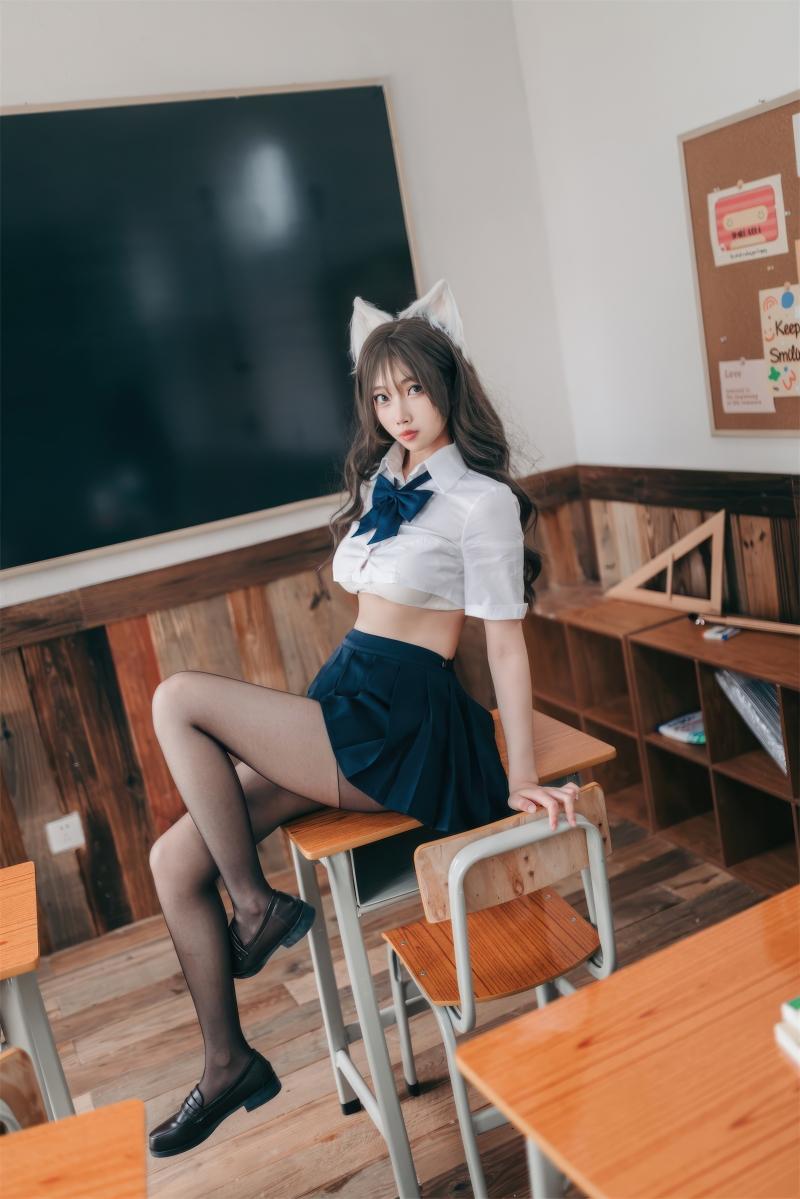 【不看后悔】-杏仁曲奇 生徒会坏猫猫【52P-295MB】