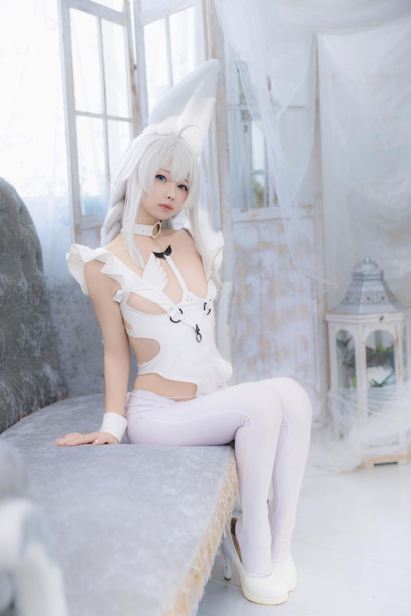 【值得珍藏】-十万珍吱伏特 碧蓝航线 恶毒[113P1V-1.05GB]