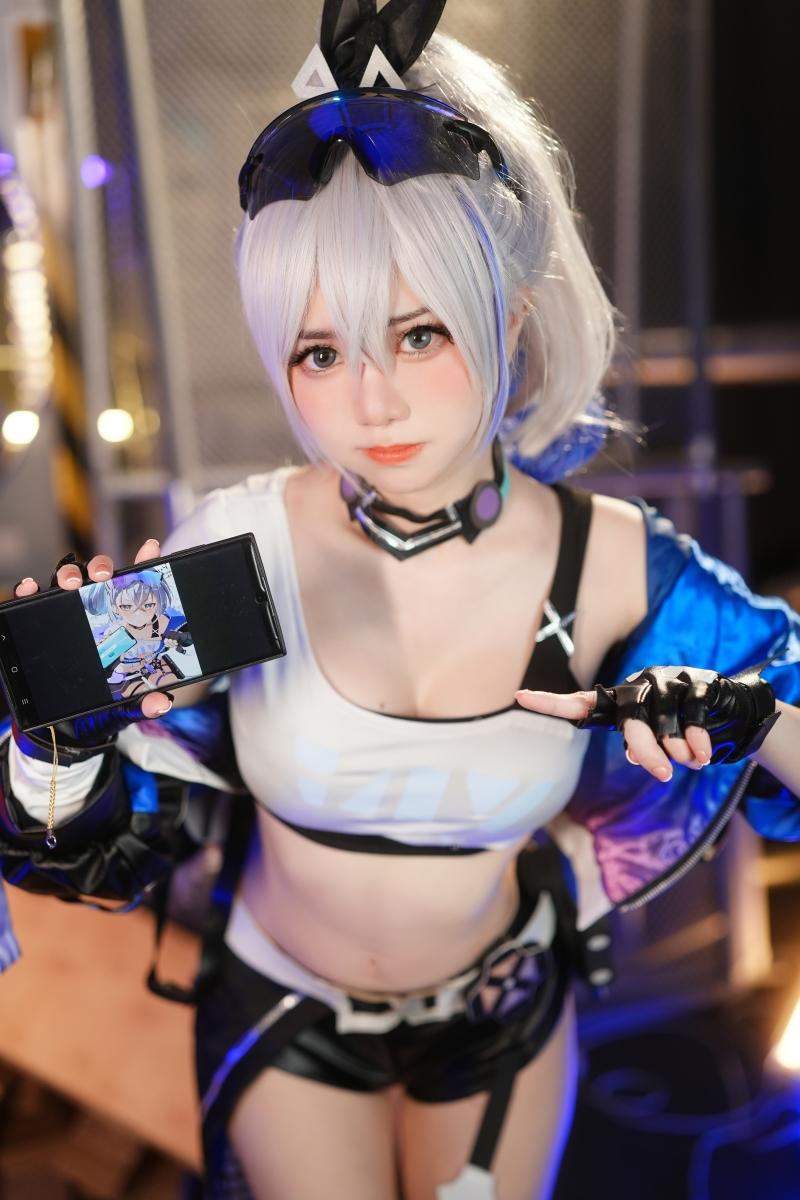 【持续更新】-Sally DorasnowSilver Wolf【25P-3V-355MB】