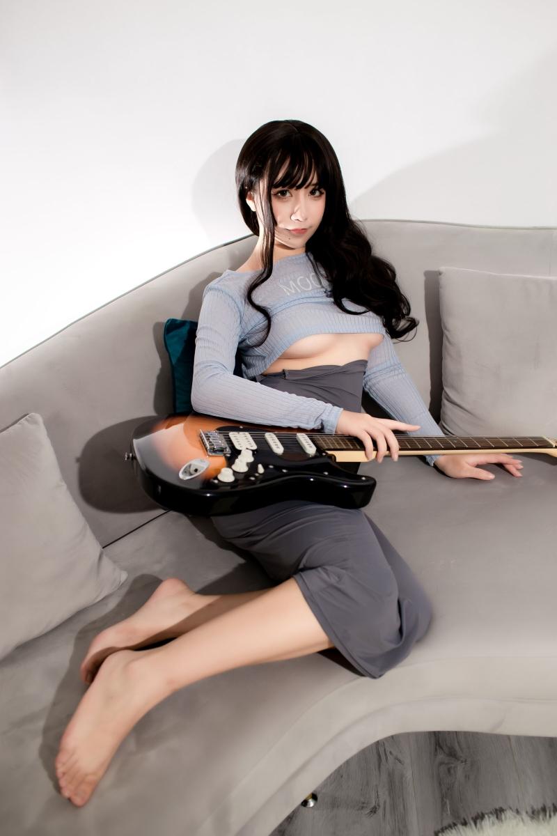 【珍藏版】-九曲jean 吉他妹妹 包臀裙