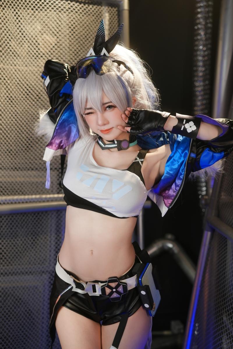【持续更新】-Sally DorasnowSilver Wolf【25P-3V-355MB】