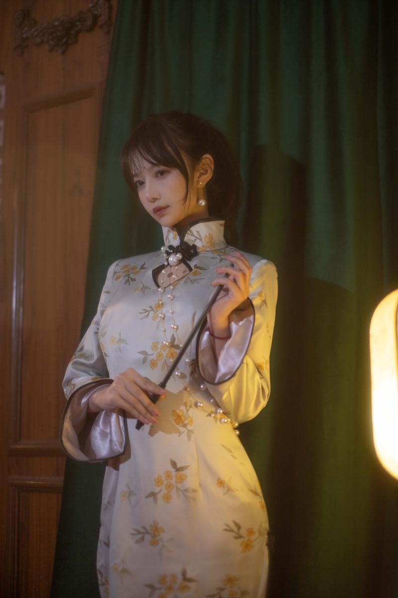 【值得一看】-Shika小鹿鹿 中秋旗袍【12P-95MB】 【值得一看】-Shika小鹿鹿 中秋旗袍【12P-95MB】