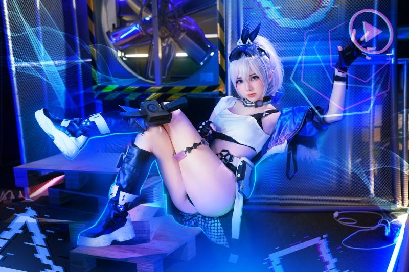 【持续更新】-Sally DorasnowSilver Wolf【25P-3V-355MB】