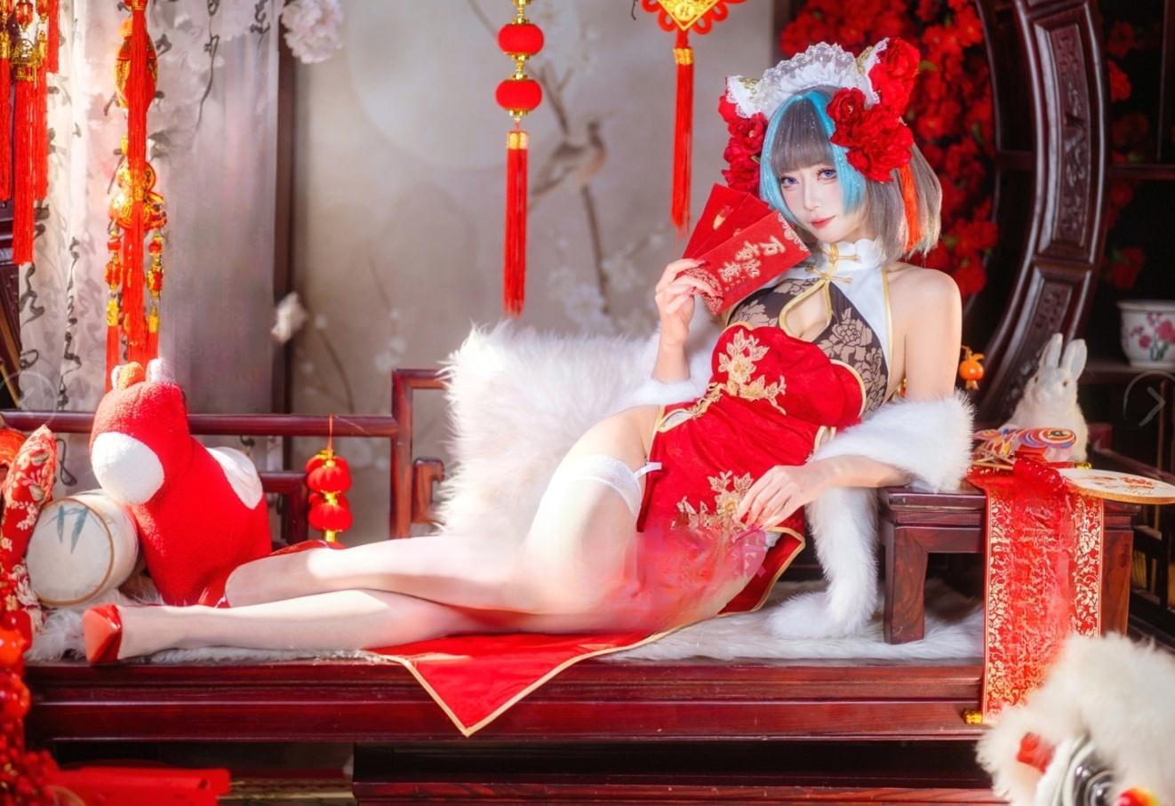 【美女推荐】-Money冷冷 – 柴郡新年旗袍