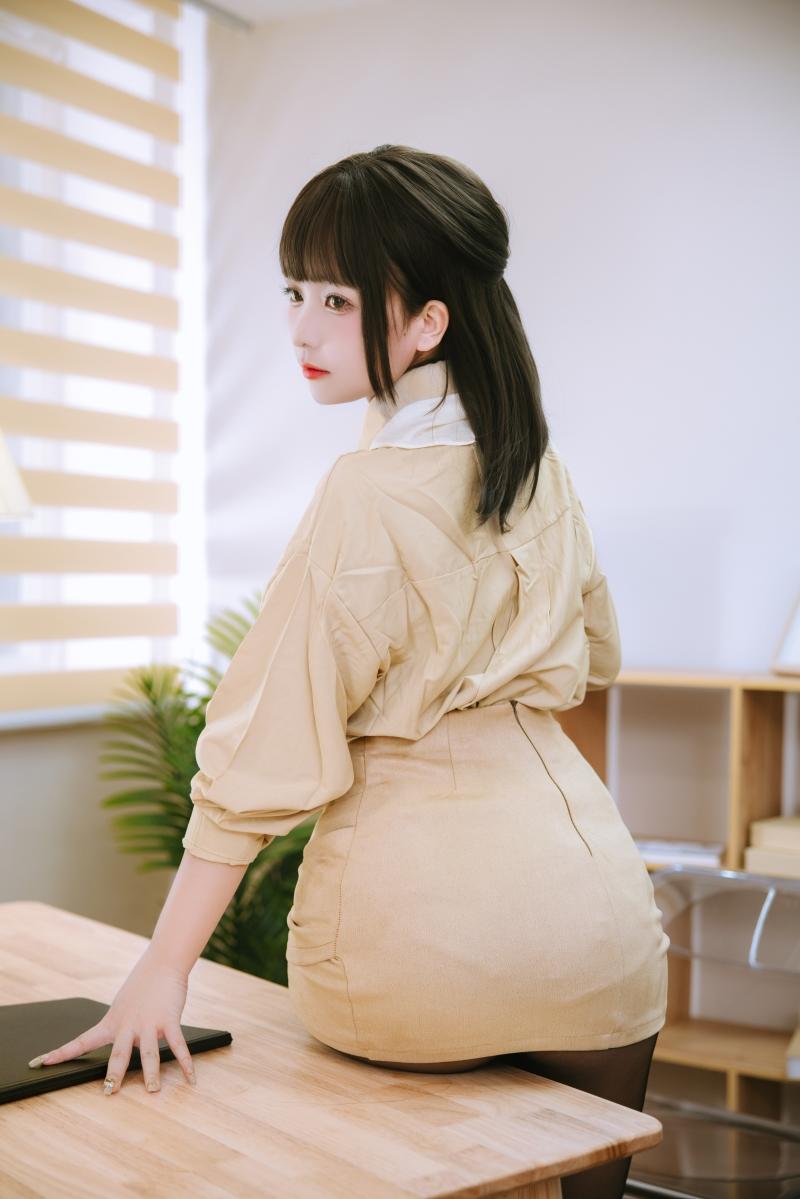 【高端精品】-日奈娇 秘书【181P-2.20GB】