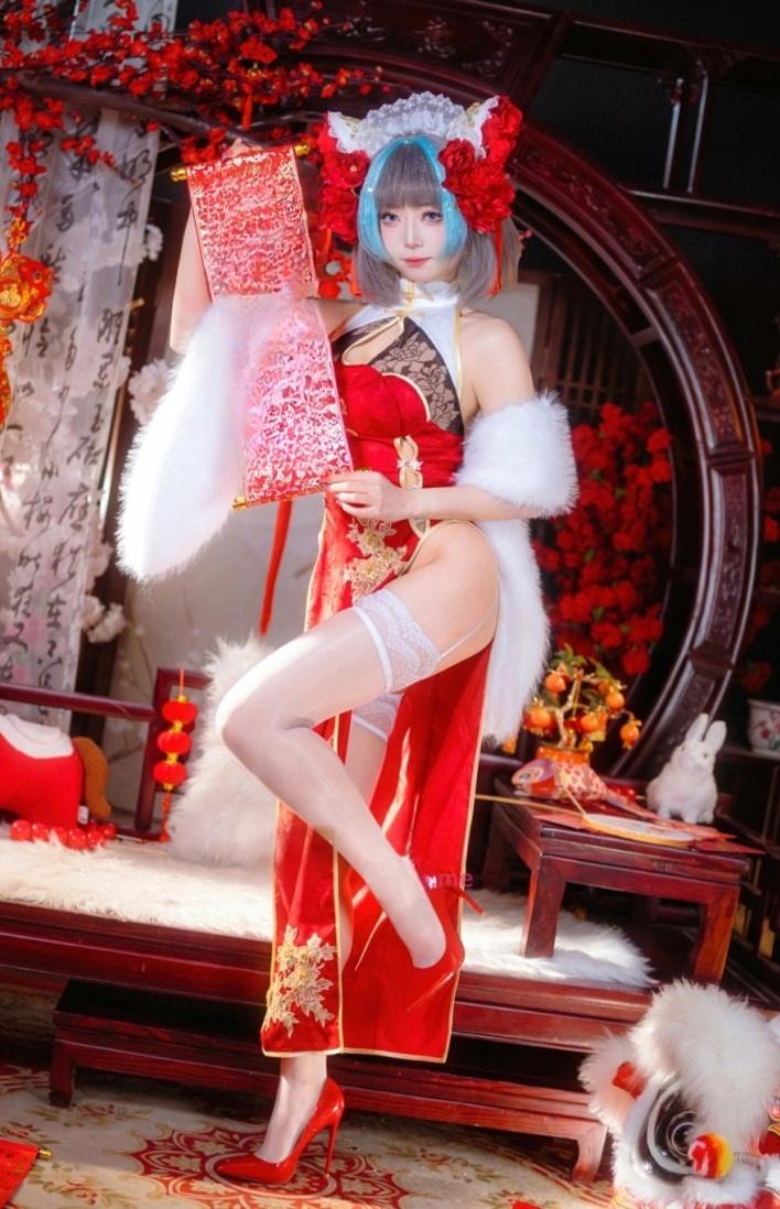 【美女推荐】-Money冷冷 – 柴郡新年旗袍
