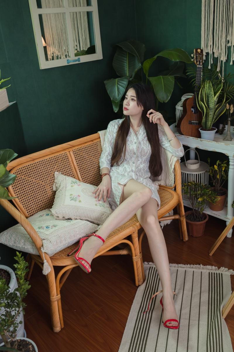 【性感美女】-Sia不吃鱼 红色高跟 [139P-1.29GB]