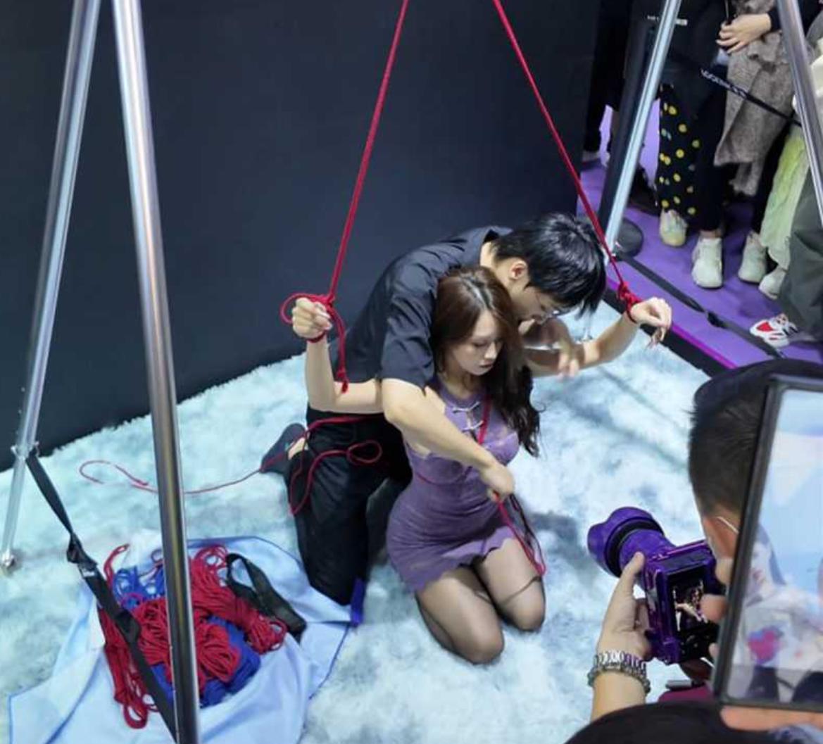 阿紫｜广东漫展绳艺美学实拍，小众艺术造型写真合集