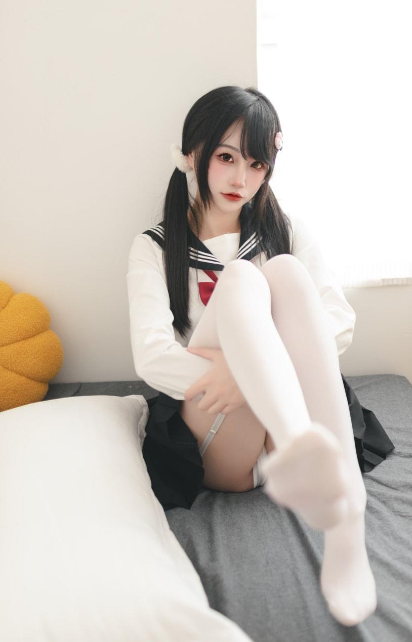 【小编强推】-嗷呜酱 – 水手服