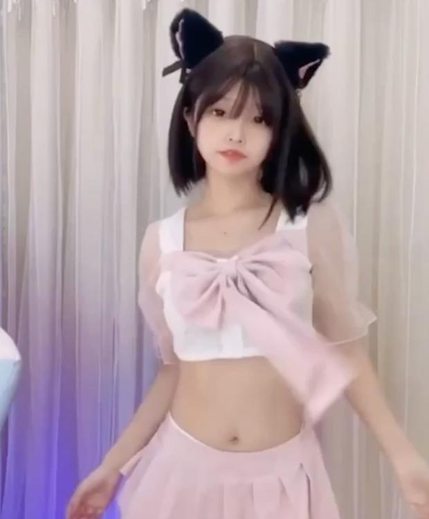 清纯甜妹合集｜咬一口妃妃酱 微密圈专属福利汇总🔥
