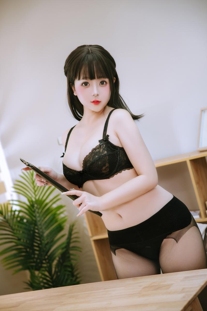 【高端精品】-日奈娇 秘书【181P-2.20GB】