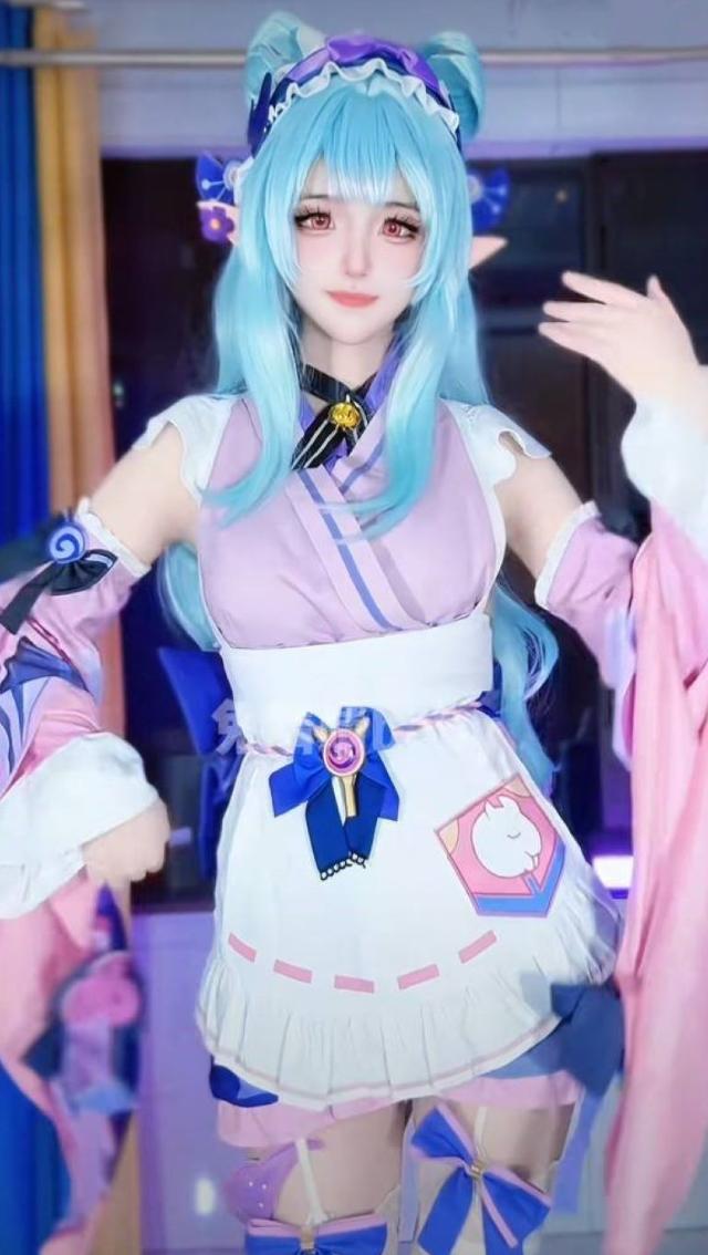 兔晴晴｜二次元萝莉网红，百变COS高清私拍合集
