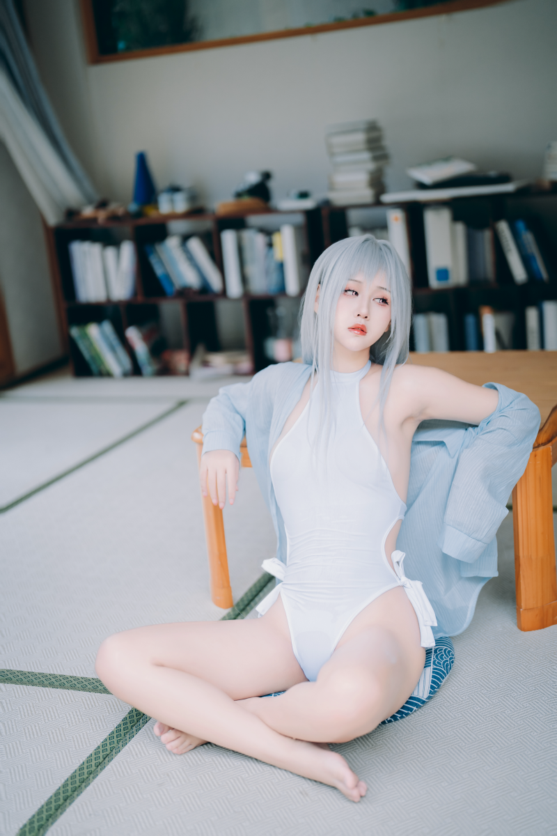 【完美coser】-萌芽儿o0白泳装【25P-670MB】