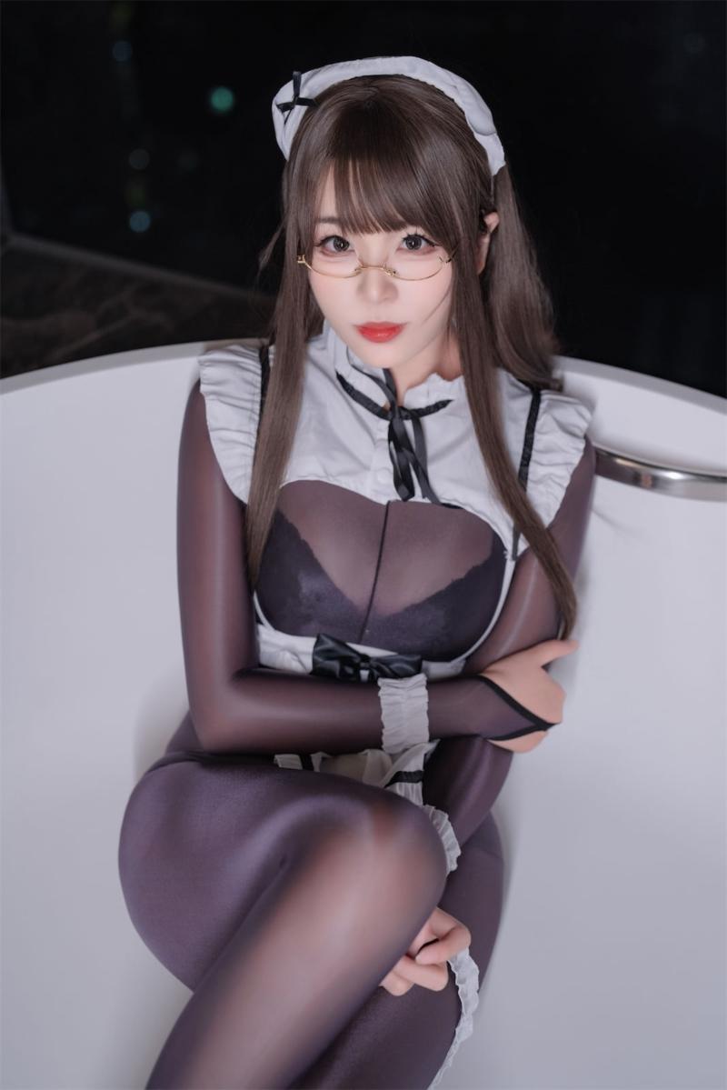 【精品资源】-轩萧学姐连体丝【90P-368MB】
