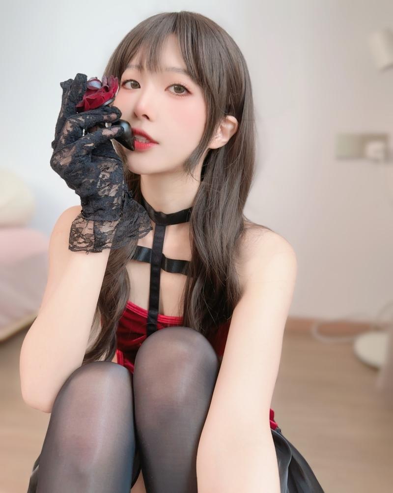 【美女推荐】-一勺大布丁蔷薇之花【80P-113MB】