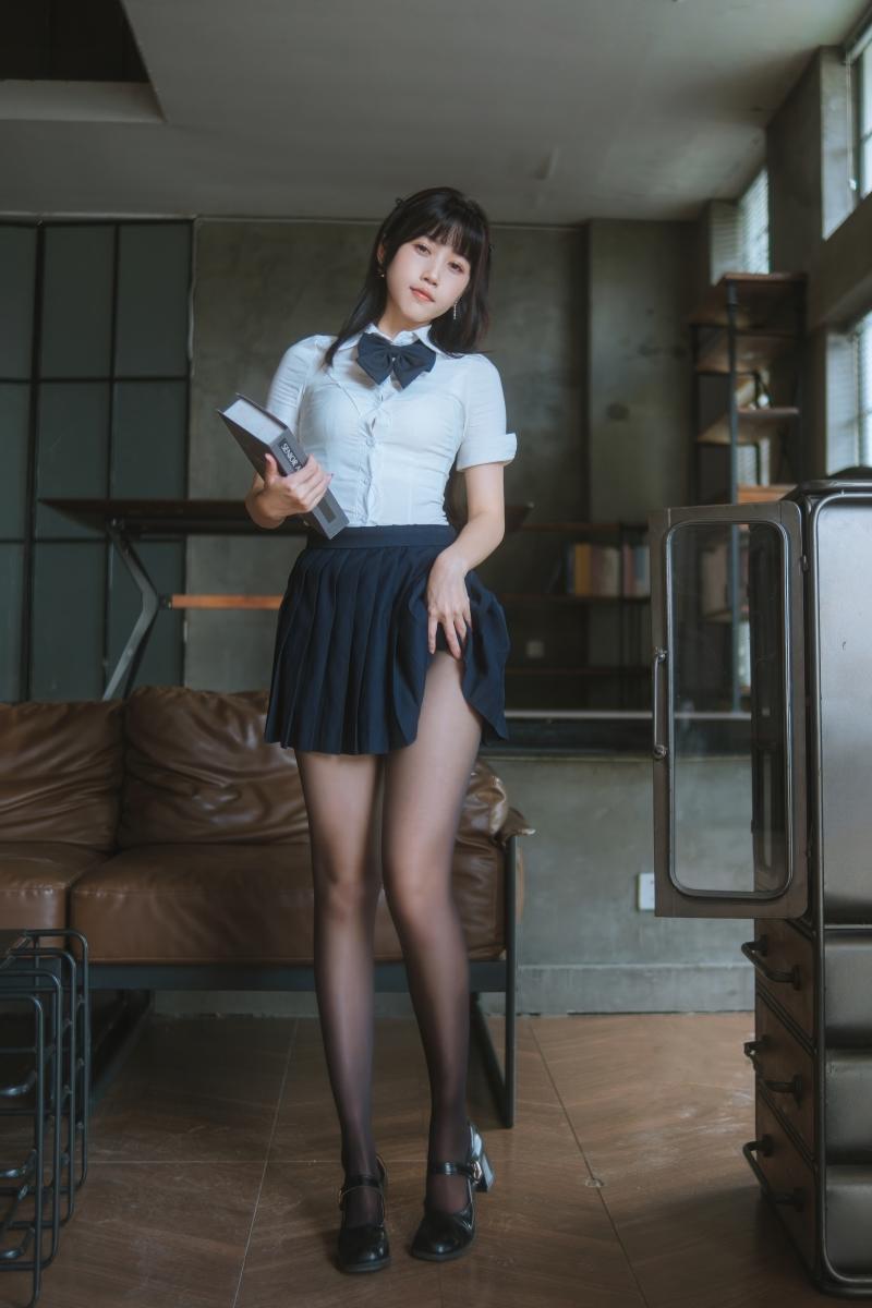 【精美作品】-不呆猫JK学妹户外【59P-390MB】