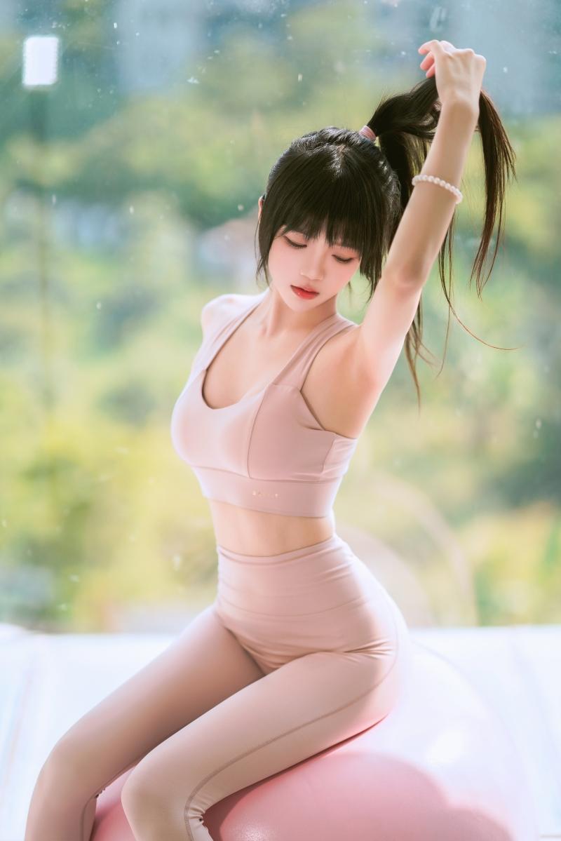 【不看后悔】-桜桃喵粉嫩瑜伽服【45P-282MB】