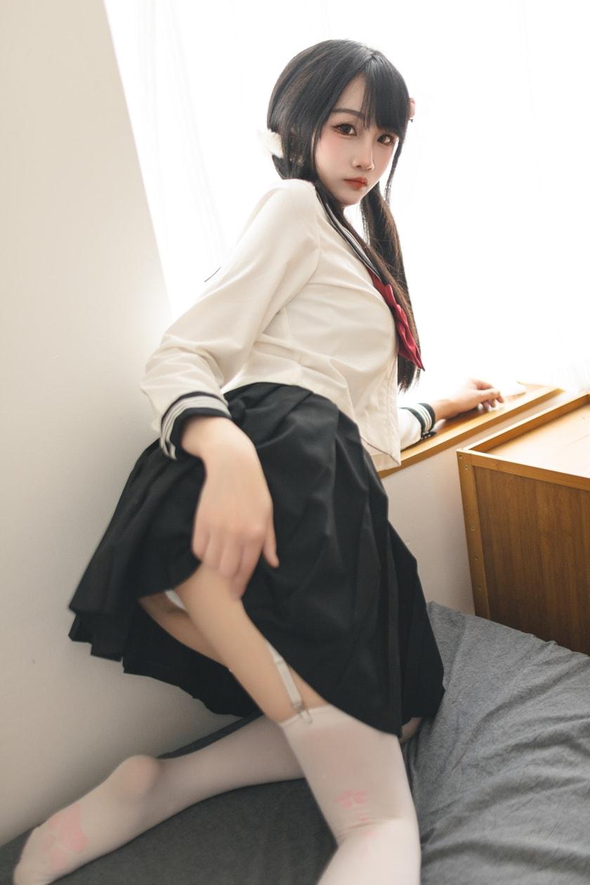 【小编强推】-嗷呜酱 – 水手服