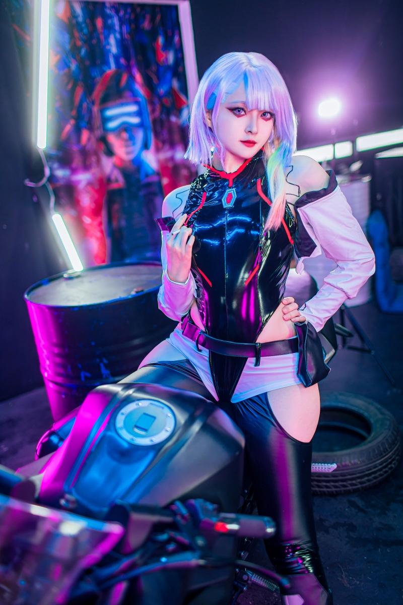 【快来一看】-Natsuko夏夏子 赛博朋克边缘行者Lucy-