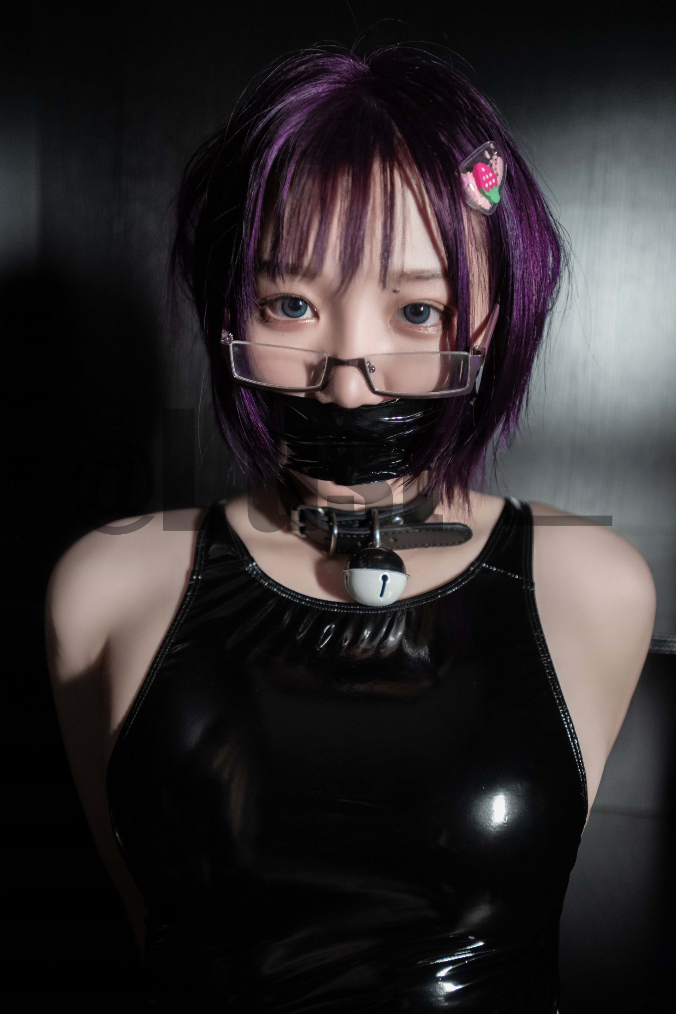 【值得一看】-柒柒要乖哦 漆皮死酷水【29P-76MB】
