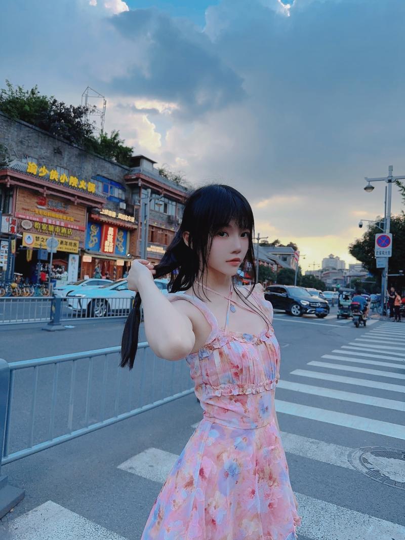 【完美coser】-桜桃喵 自摄 花束【28P-198MB】