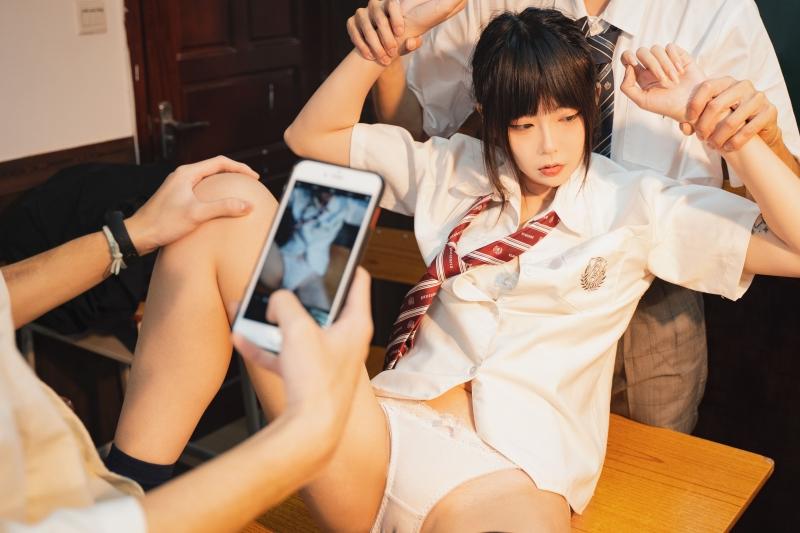 【高端精品】-安曜曜 教室 放学后【68P-293MB】