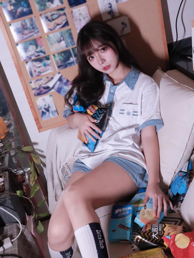 【美女推荐】-yuuhui玉汇 蓝白条少女【78P-806MB】