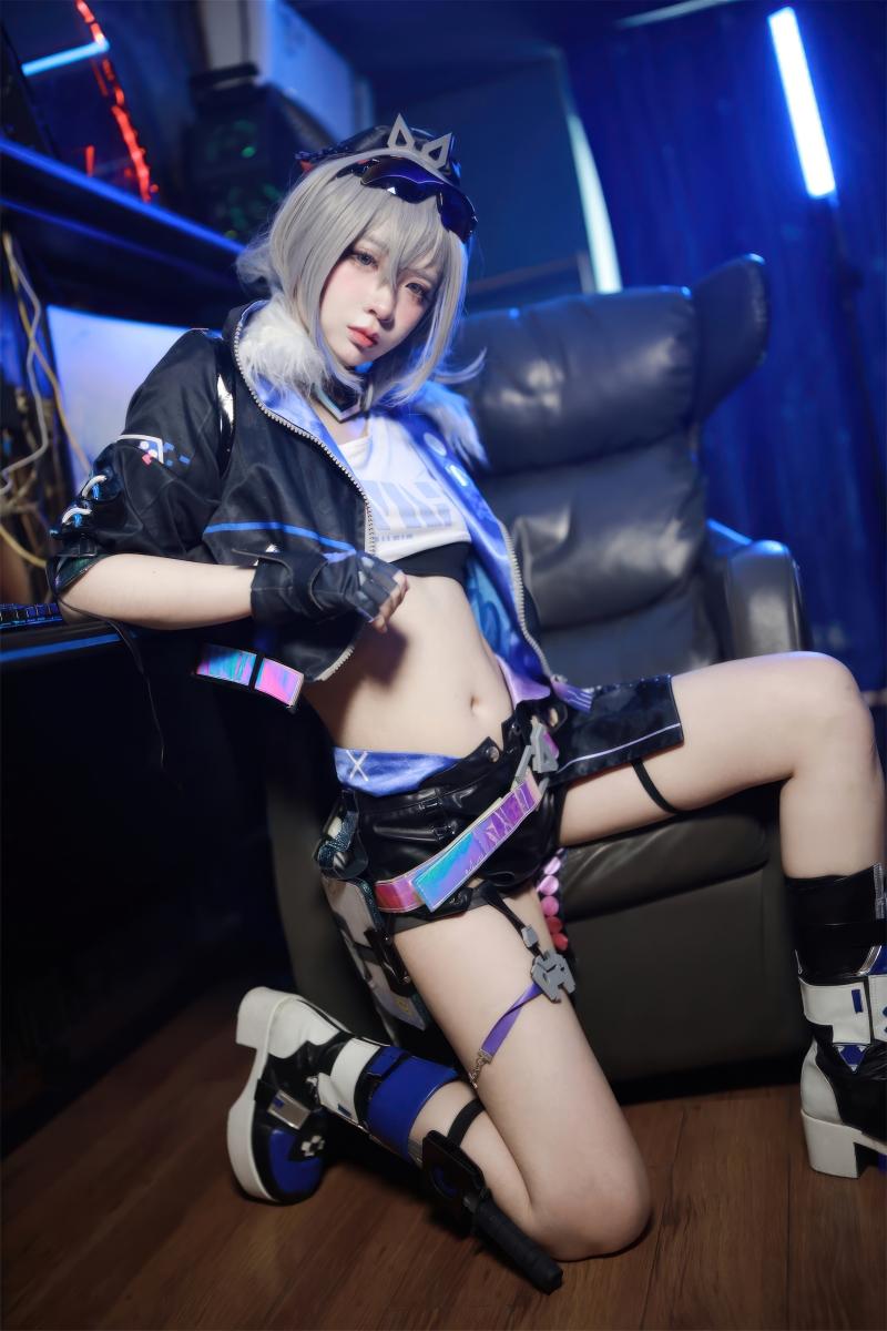 【值得收藏】-疯猫ss 少女衣橱 银狼【37P-316MB】