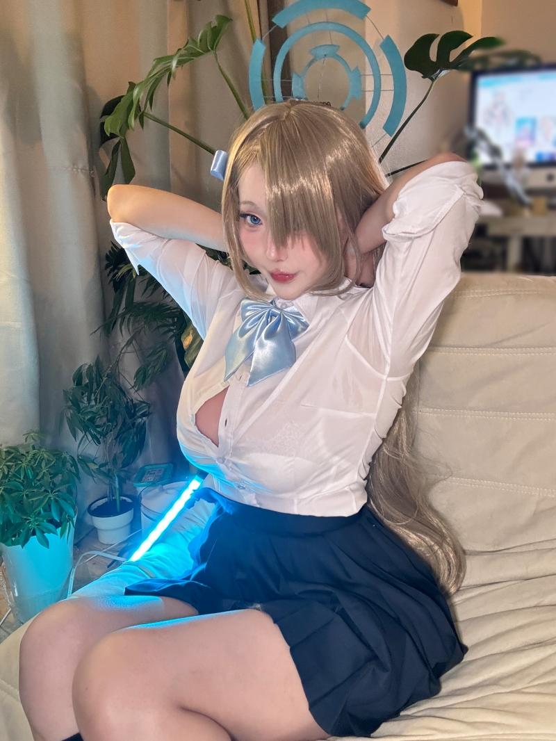 【高端精品】-切切celia 明日奈制服 自摄【17P-7V265MB】 【高端精品】-切切celia 明日奈制服 自摄【17P-7V265MB】